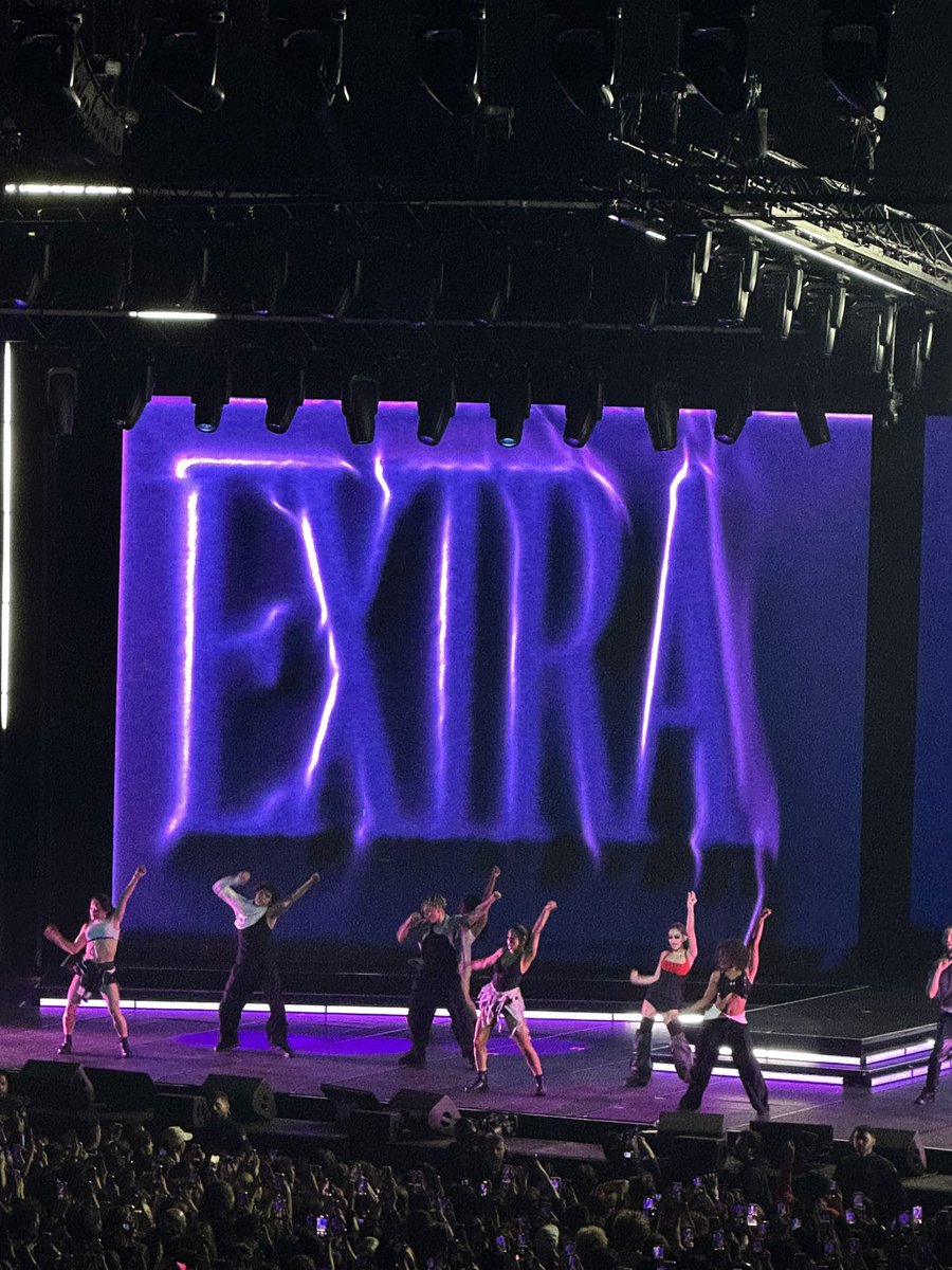 eaterypoint's tweet image. jennie tonight 🫶
#rubyexperienceparis