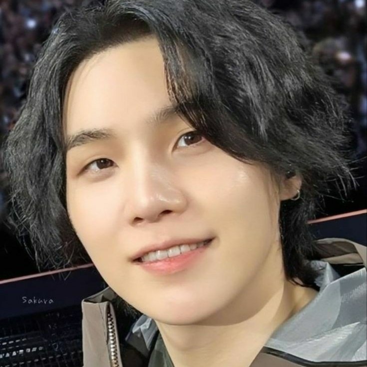 Suga Yoongi (@suga_privately1) on Twitter photo #NewProfilePic #NewProfilePic