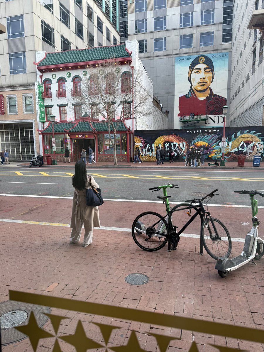ChangeTheRef's tweet photo. A mother with her son.

Shepard Fairey, Manuel, and Patricia Oliver are in Washington, D.C., creating a powerful mural as a bold statement: “We Demand Change!”

Stay tuned for updates 🎨

In partnership with @woollymammothtc and @DowntownDCBID https://t.co/QXvcLxrvT4