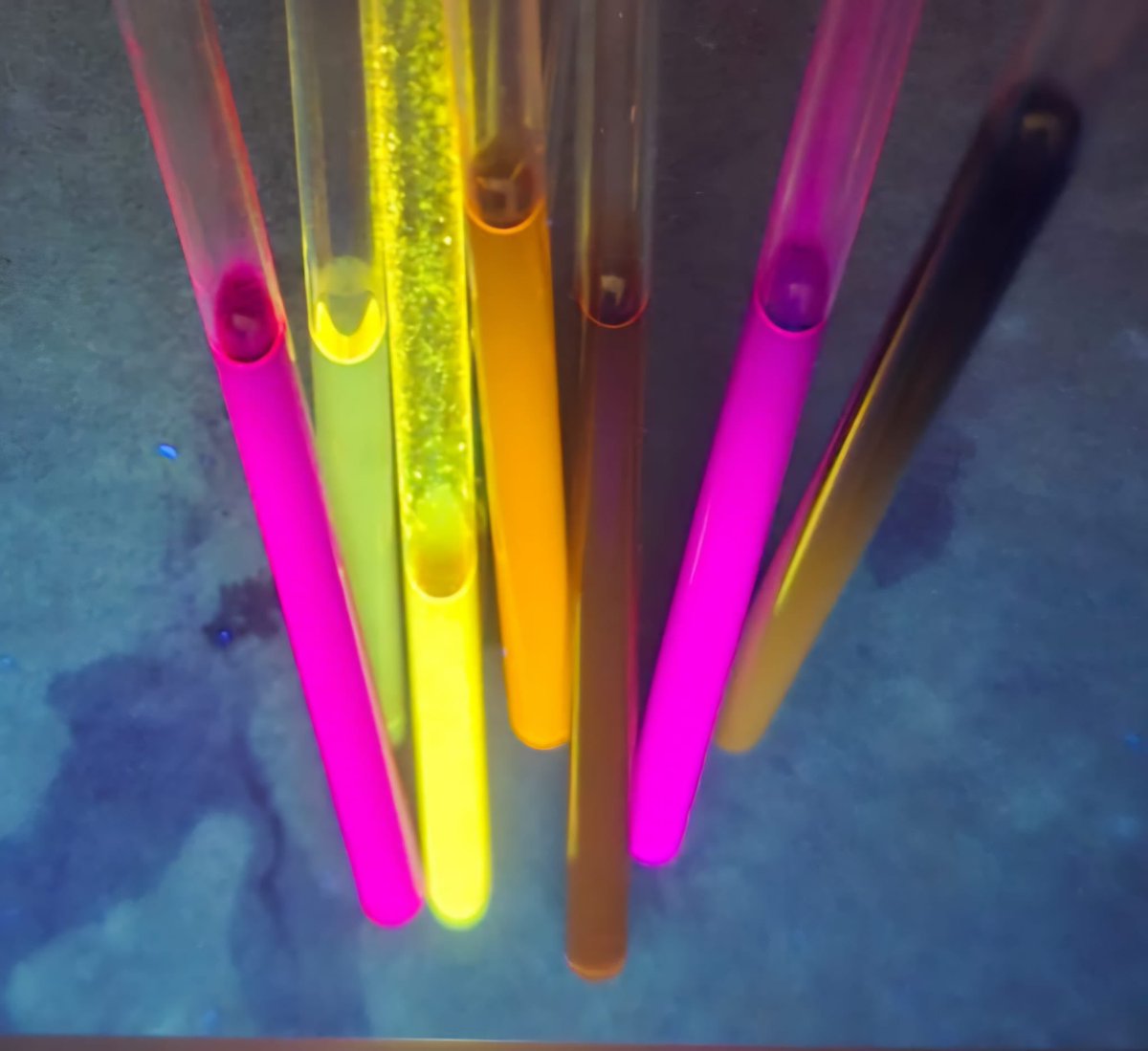 PMChemisphere (@pmchemisphere) on Twitter photo Rainbow in NMR tubes
Just on time for the #FluorescenceFriday
#colours #pink #yellow
<a href="/paola_manini/">Paola Manini</a> Rainbow in NMR tubes
Just on time for the #FluorescenceFriday
#colours #pink #yellow
<a href="/paola_manini/">Paola Manini</a>