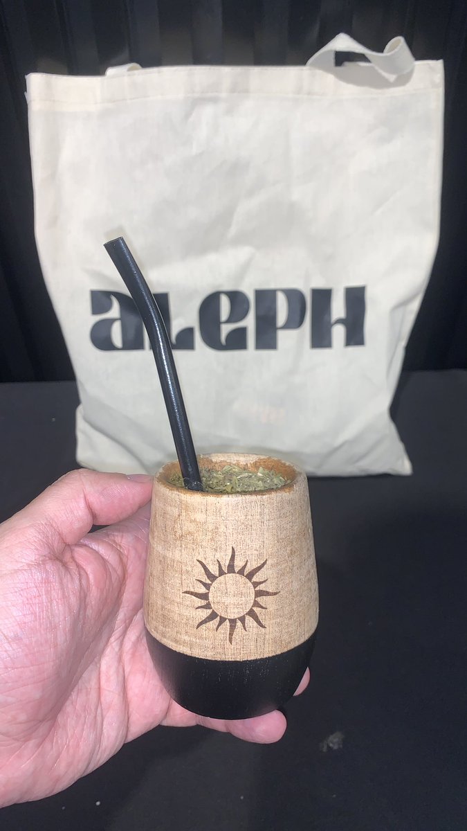 ctg_onchain's tweet image. El team listo para comenzar la #Hackathon de la mano con @StarMakerCo gracias a los detallazos por parte de @crecimientoar pudimos probar el mate 🧉. Éxitos a todos los participantes 👨‍💻

Cuál es su mate favorito?