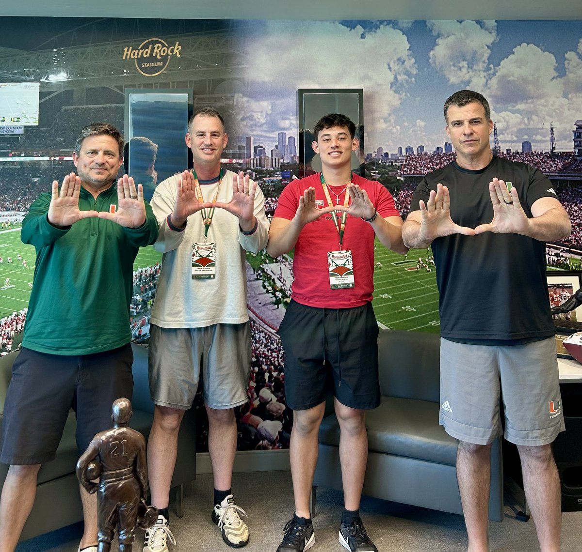 Trent Seaborn 2027 QB (@trentseaborn) on Twitter photo Having a great time at #THEU🙌🏽 Pretty special place and incredible coaches! <a href="/CanesFootball/">Miami Hurricanes Football</a> <a href="/coach_cristobal/">Mario Cristobal</a> <a href="/CoachDawson_UM/">Shannon Dawson 🏈</a> <a href="/RecruitWarriors/">Thompson Recruiting</a> <a href="/raisingchamps_/">Raising Champions</a> @On3Recruits <a href="/247recruiting/">247Sports Recruiting</a> <a href="/ChadSimmons_/">ChadSimmons</a> <a href="/adamgorney/">Adam Gorney</a> <a href="/samspiegs/">Sam Spiegelman</a> <a href="/SWiltfong_/">Steve Wiltfong</a> Having a great time at #THEU🙌🏽 Pretty special place and incredible coaches! <a href="/CanesFootball/">Miami Hurricanes Football</a> <a href="/coach_cristobal/">Mario Cristobal</a> <a href="/CoachDawson_UM/">Shannon Dawson 🏈</a> <a href="/RecruitWarriors/">Thompson Recruiting</a> <a href="/raisingchamps_/">Raising Champions</a> @On3Recruits <a href="/247recruiting/">247Sports Recruiting</a> <a href="/ChadSimmons_/">ChadSimmons</a> <a href="/adamgorney/">Adam Gorney</a> <a href="/samspiegs/">Sam Spiegelman</a> <a href="/SWiltfong_/">Steve Wiltfong</a>
