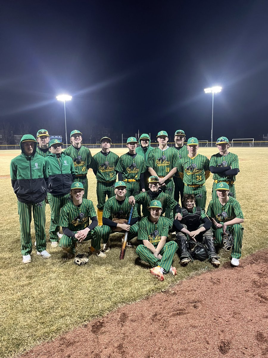 OLSpartansBsb's tweet photo. OL 18, Brooks 10. Spartans win a slugfest behind the bats of John Olejniczak (3h,3rbi), Peyton Melnik (3h, 6RBI), Jackson Hilger (4-5) and Ryan Comiso (3-4, rbi). Pitchers Justin Canvin, Bobby Hardesty (W)and Zack Ullrich combined for 11 Ks. #olchspride https://t.co/v10BCGBPBz