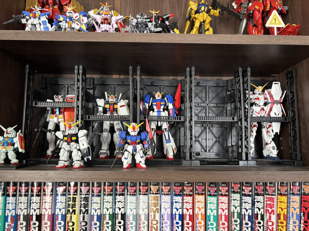 モビリティジョイントガンダムmk-II完成ー。疲れたから百式はまた今度...バンダイさん次ZZガンダム出してくださいお願いします😘😘😘