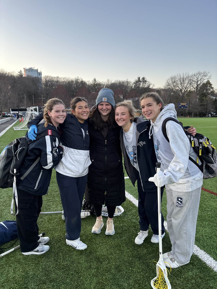 Ran into a few soccer players on the lax field today! 

GO BIG BLUE!! 💙⚽️

<a href="/SportsBigBlue/">@sportsbigblue</a>