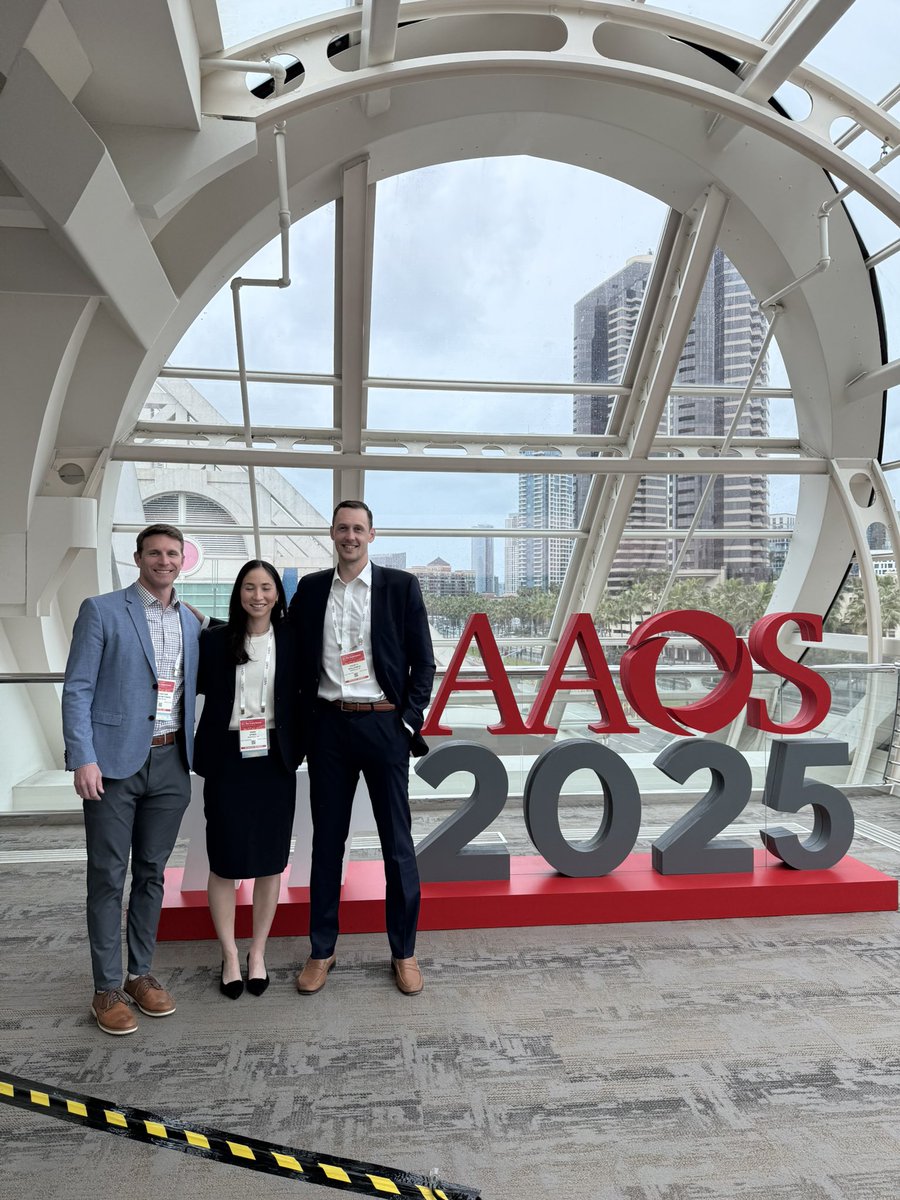 Had a great #aaos2025 in San Diego last week! Thanks to rising star resident Eden Epner for presenting our study on the “Increased risk of tendon rupture with testosterone replacement therapy.” Great to connect with our #CUTTER UCL colleagues as well!