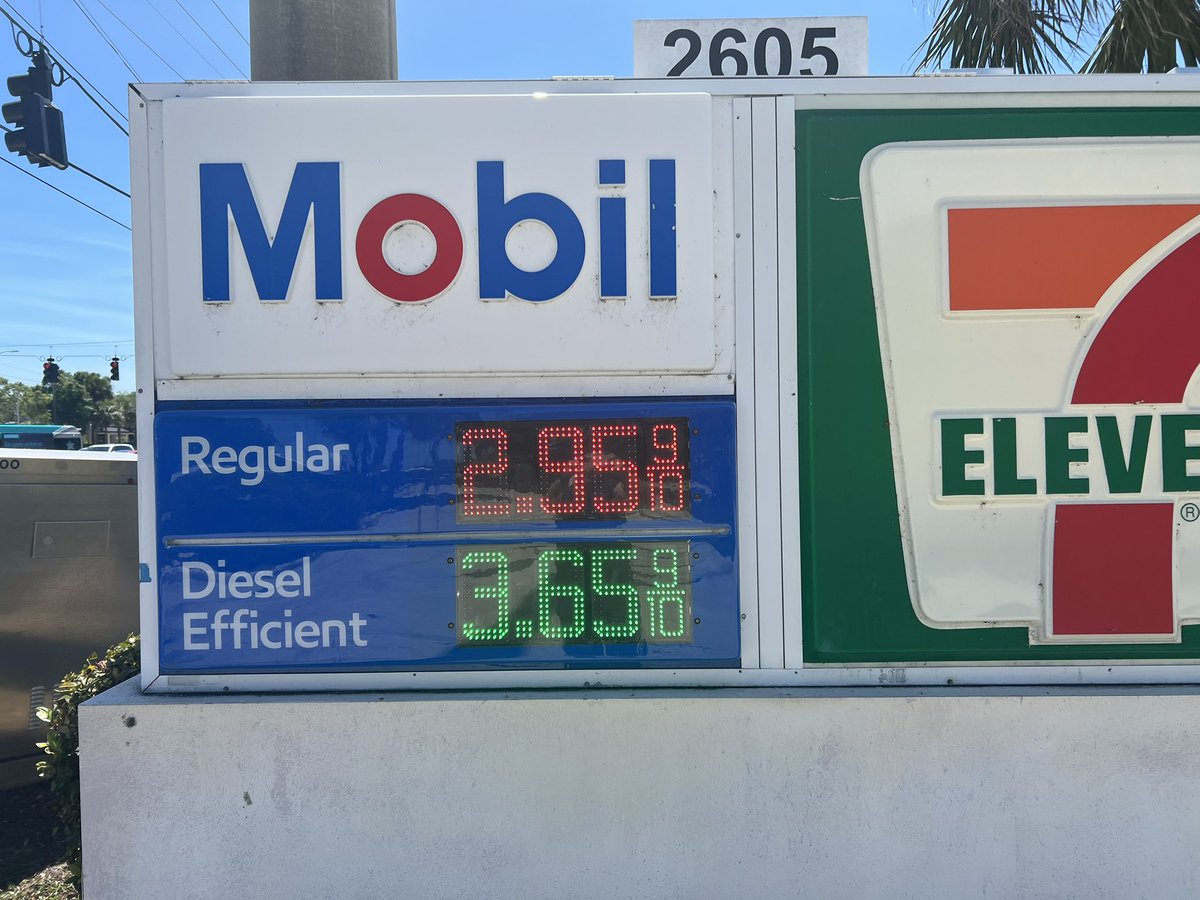 MorissonTo54181's tweet photo. @ananavarro Fed Chairman, Jerome Powell claims that President Trump's tariffs have contributed to a “good part” of recent price increases. 

Egg prices are down, gas prices are down, mortgage rates are down and inflation is declining. 

Jerome Powell should resign. God Bless President Trump https://t.co/F5ZLQsEGPR