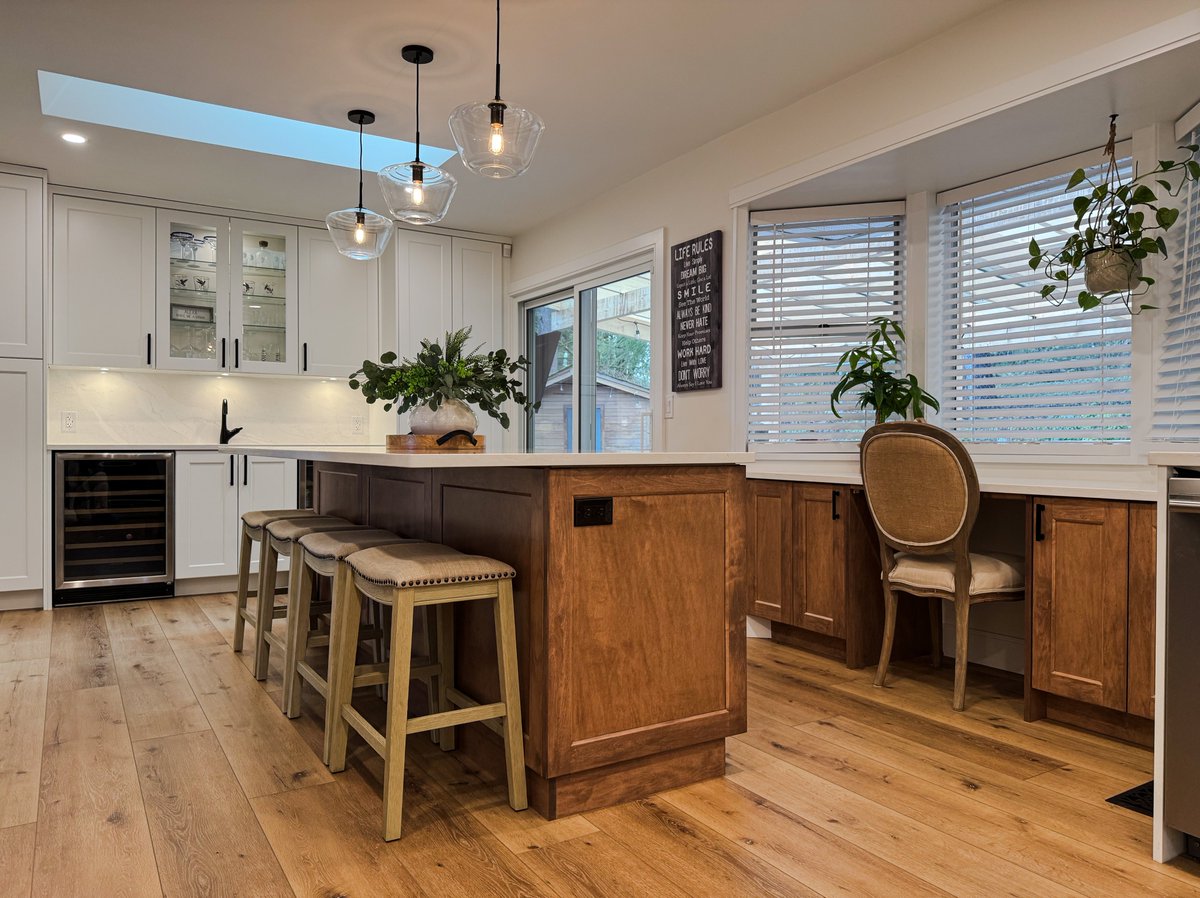 1KitchenExpress's tweet image. Custom kitchen look without custom price? ✅
Kitchen Express in Langley &amp;amp; Surrey combines RTA cabinets with design expertise to deliver stunning results affordably.
📞 604-534-0958
🌐 kitchenexpress.ca