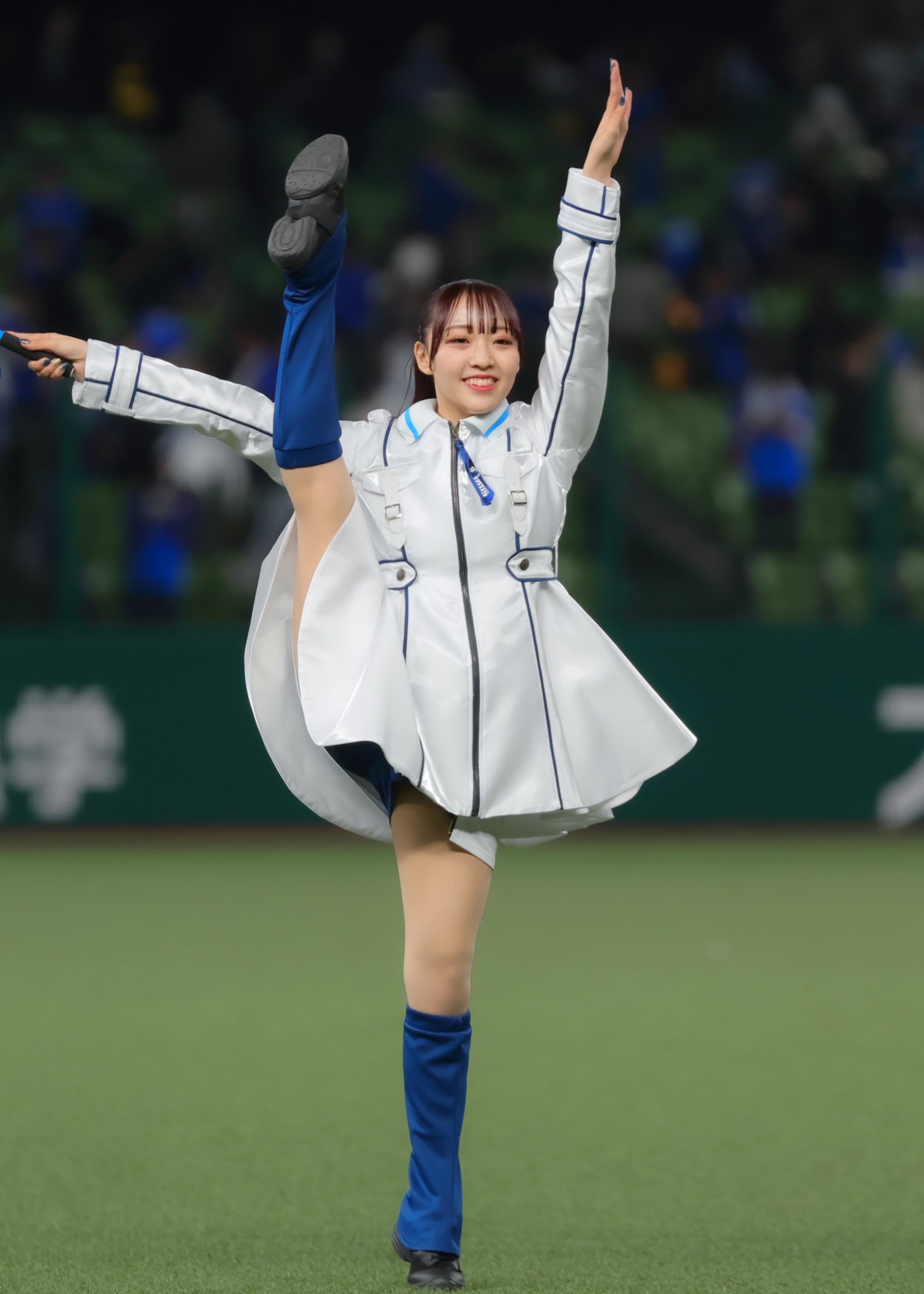 鷲*)様 bluelegends Sana 応援ボード GmmeJboaEAA69IF.jpg:large
