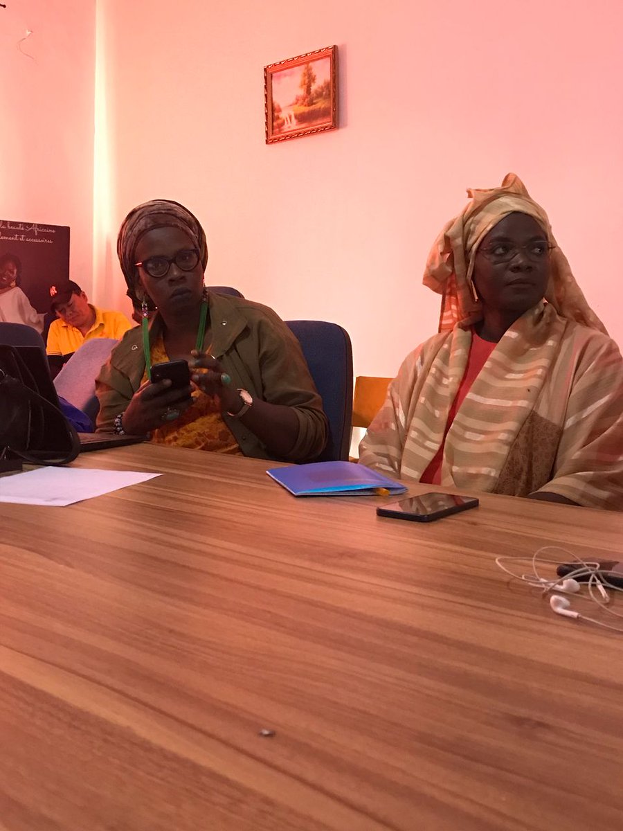 sunuLAB1's tweet image. Sunu’Lab :  
🌱 Clôture de notre formation théorique en maraîchage !

 Félicitations à tous pour votre engagement ! 👏  

🔜 Place à la pratique bientôt  ! 

📩 Pour toute information, n’hésitez pas à nous contacter.  

Merci à tous et excellent week-end ! ☀️  

#SunuLab #