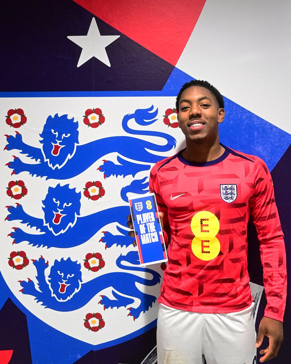 Myles-Lewis-Skelly with his MOTM award for England. It's a Hale End ting ❤️