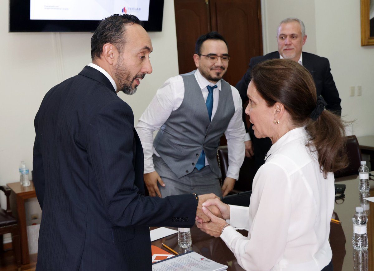 ✅️ En la ruta para fortalecer la impartición de justicia en #Jalisco, en todas las materias, ⚖️🔵🟡 sumamos aliados, ideas y proyectos, que permitan ofrecer soluciones y procesos más ágiles en beneficio de la ciudadanía 👥️✨️