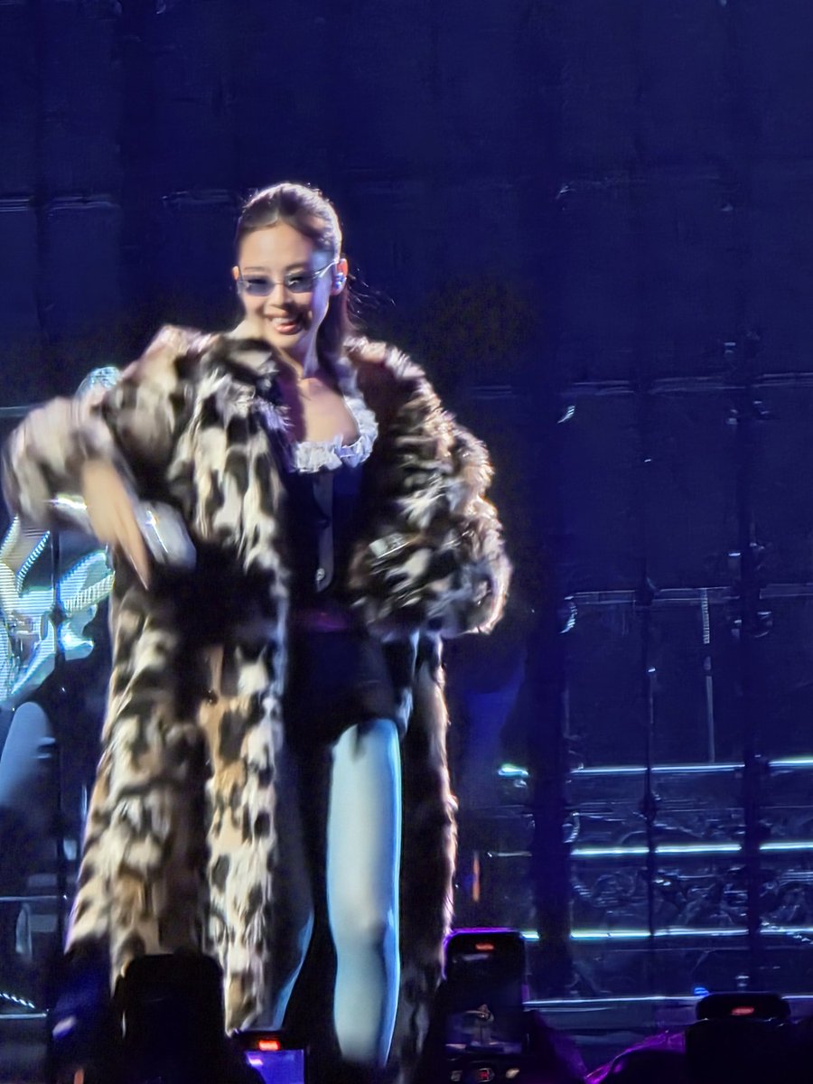 IMBigBangIsVip's tweet image. JENNIE, Ruby experience in Paris ❤️

#JENNIE #RubyExperienceParis