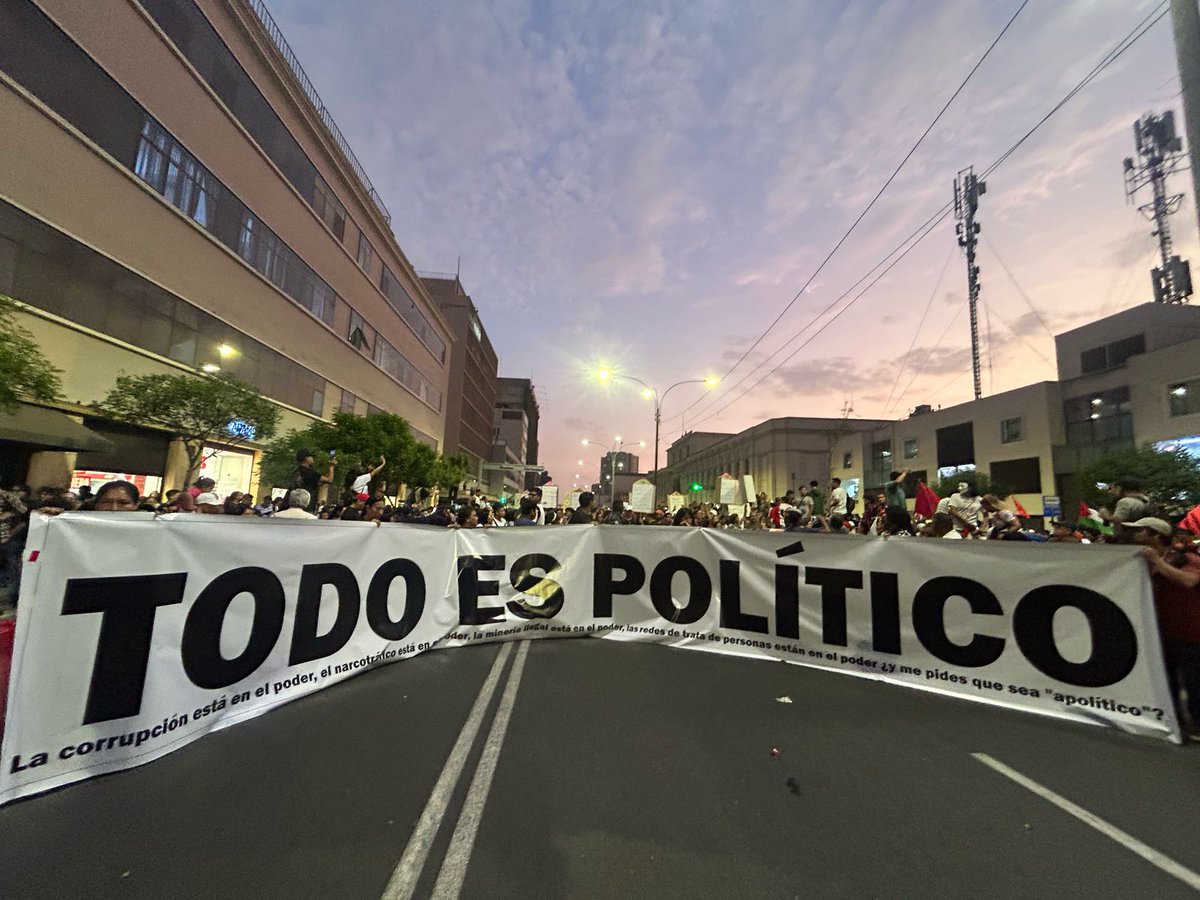 Todo es político 
#TodoEsPolitico

#Desahuevense