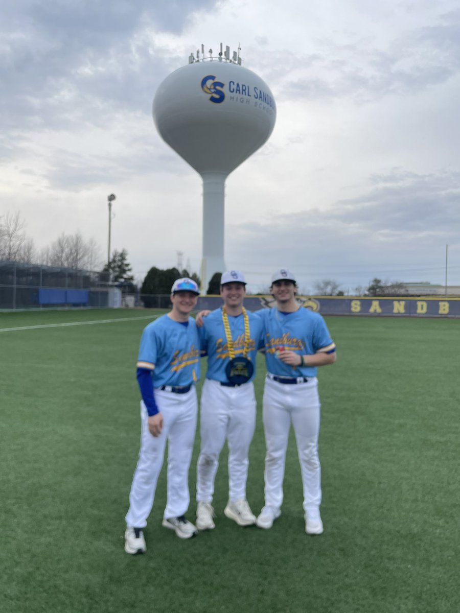 csbaseball1's tweet photo. Eagles beat Downers Grove South 13-2

Move to 2-0

Wp- Peter Jurcenko 6 k 
Quinn Durkin 2-2 3b 
3 rbi
Ryan Evoy, Dom Palumbo, AJ Macak 
2 hits
Nick Morsovillo. 3 rbi. https://t.co/NLtBIykhsw