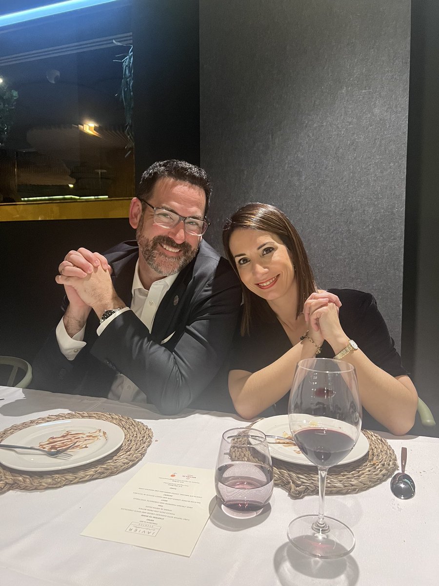 Laura Bukavina (@laurabukavinamd) on Twitter photo The European Urology journal family really is like a real family .. you know a couple of quirky cousins, but tight as thieves <a href="/EUplatinum/">European Urology</a> #EAU25 <a href="/NNHarke/">Nina Harke</a> <a href="/AmarUKishan/">Amar Kishan</a> The European Urology journal family really is like a real family .. you know a couple of quirky cousins, but tight as thieves <a href="/EUplatinum/">European Urology</a> #EAU25 <a href="/NNHarke/">Nina Harke</a> <a href="/AmarUKishan/">Amar Kishan</a>