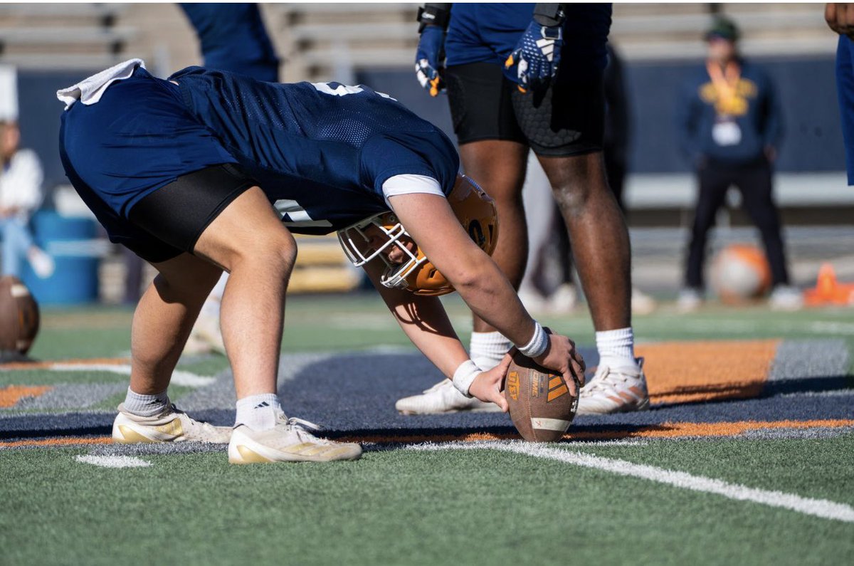 EPHotboyz's tweet photo. EP HOT BOYZ finishing the week 💪🏽 
#thepursuit ⛏️ https://t.co/1r00xzSWb1