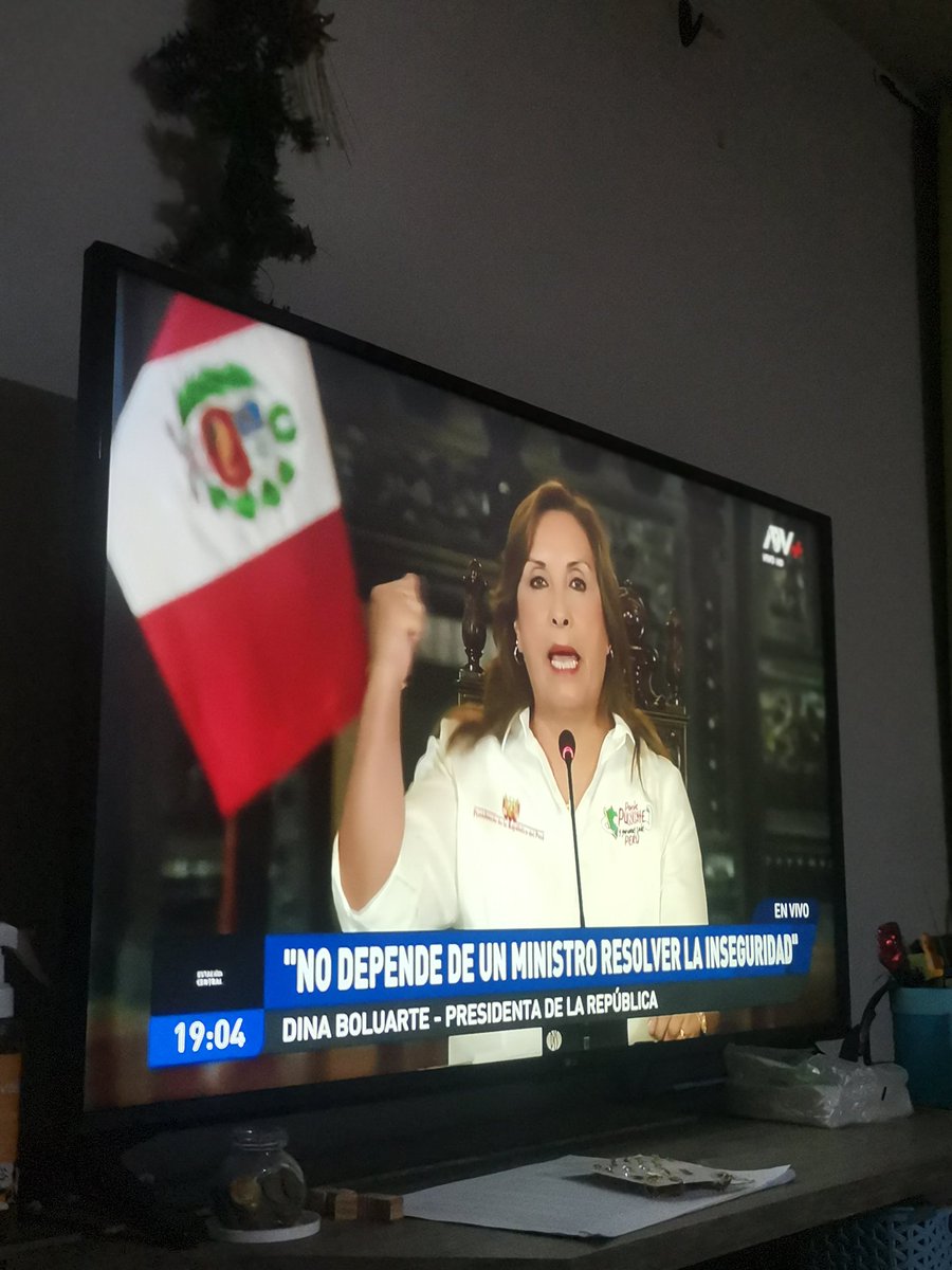 chic mystery tweet media