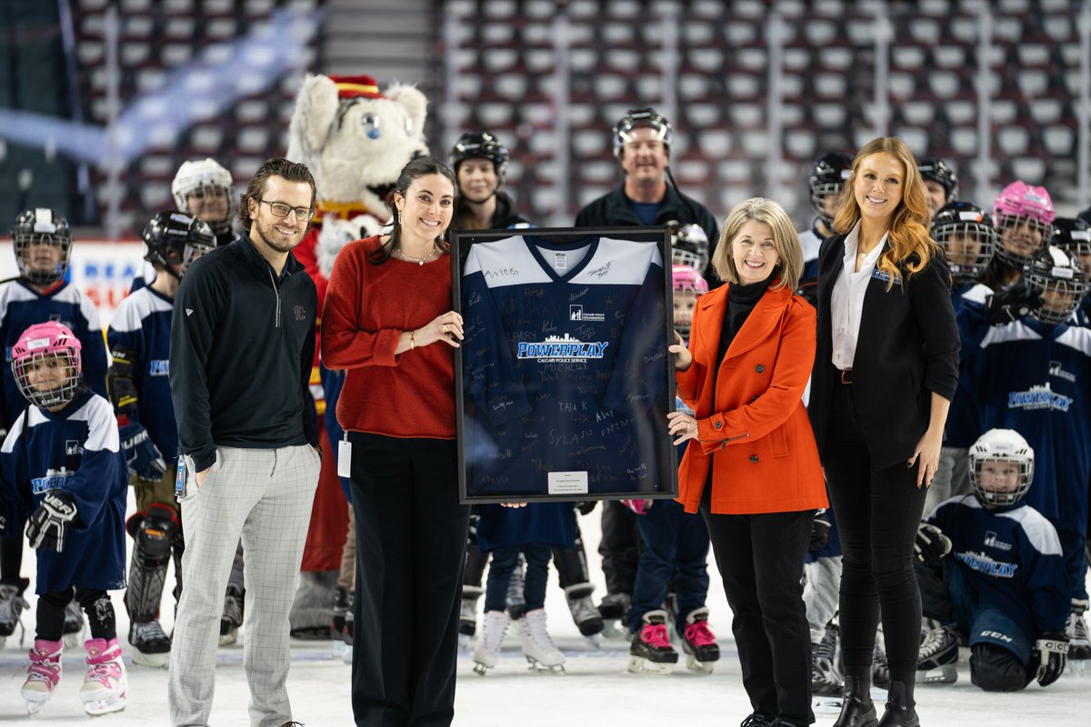 Flames Foundation (@flamesfdn) on Twitter photo What an incredible evening at the 'Dome!
Harvey joined the <a href="/CPFYYC/">Calgary Police Youth Foundation</a> Power Play crew for a skate earlier this week!
The Power Play program gives kids the opportunity to learn how to play hockey and soccer with Calgary Police Service officers in a safe and supportive environment! What an incredible evening at the 'Dome!
Harvey joined the <a href="/CPFYYC/">Calgary Police Youth Foundation</a> Power Play crew for a skate earlier this week!
The Power Play program gives kids the opportunity to learn how to play hockey and soccer with Calgary Police Service officers in a safe and supportive environment!