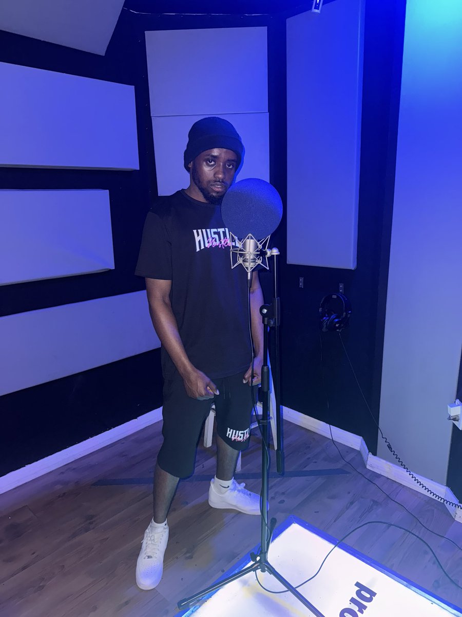 Bloodrichjt's tweet photo. Overtime While Da Clock Tick Ain’t No Vibing 🚫 Calculations Come With This Position ⛽️⛽️⛽️ #RISEABOVEIT #OUTNOW #ALLPLATFORMS #APPLE #SPOTIFY #TIDAL #TIKTOK #YOUTUBE #PANDORA #DEEZER #ITUNES https://t.co/4VnmpuBFfJ