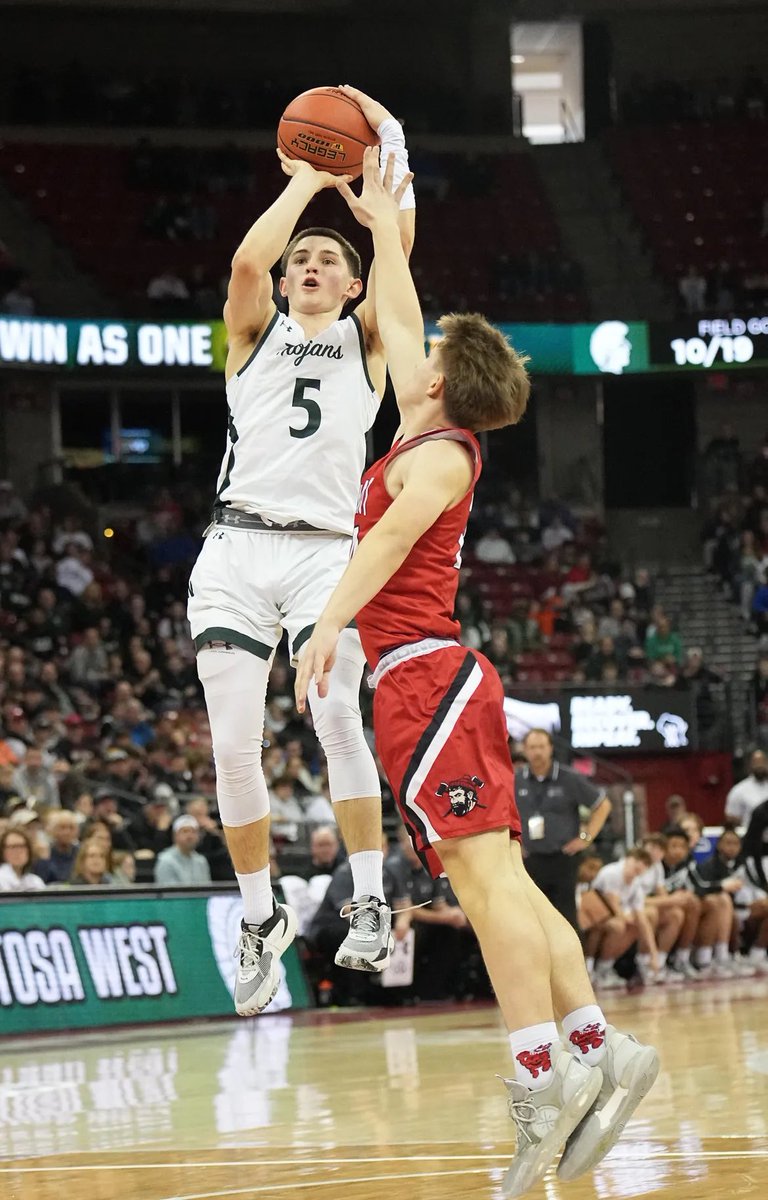 jake_hansen27's tweet image. Great team win 💪
State Championship tomorrow night ⏳
@TosaWestHoops @tdubtrojans @wiaawistate