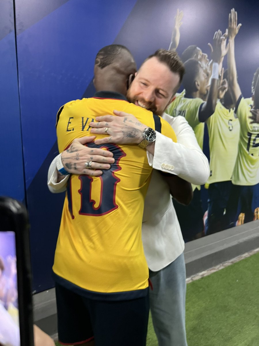 DanielHabif's tweet image. GRANDE @EnnerValencia14 gracias por el honroso regalo 🙌🏻🔥🇪🇨