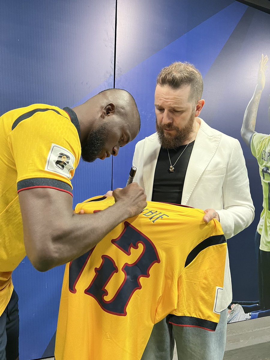 DanielHabif's tweet image. GRANDE @EnnerValencia14 gracias por el honroso regalo 🙌🏻🔥🇪🇨