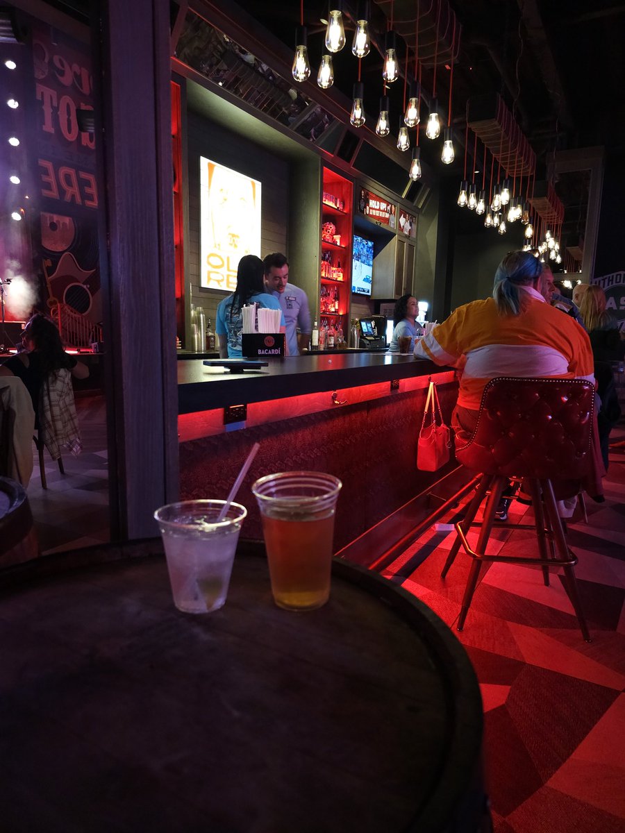 IYKYK
<a href="/OleRed/">Ole Red</a> <a href="/blakeshelton/">Blake Shelton</a> <a href="/TheLeisureProf/">Professor Leisure🍍</a> 
#SpringBlake 
#barrel 
#FinallyFriday