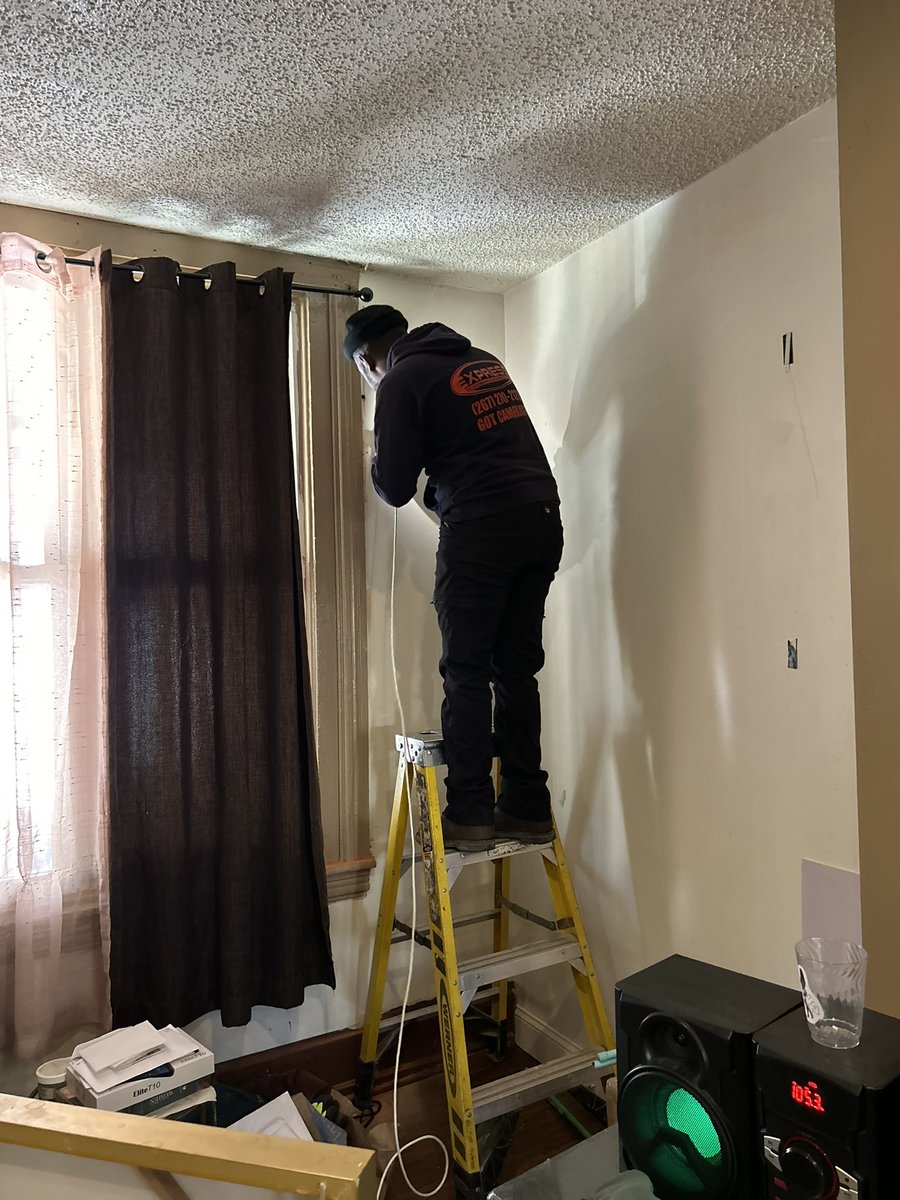 RealJabariJones's tweet photo. This week I approved the installation of the first 20 cameras of our #SafeCorridors 2025 Grant in Mantua, a community that has seen over a dozen gun violence incidents and a mass shootings in the last 6 months according to Mayor Parker’s new @PhillyStat360 1/2 https://t.co/4LNUgMt2RK