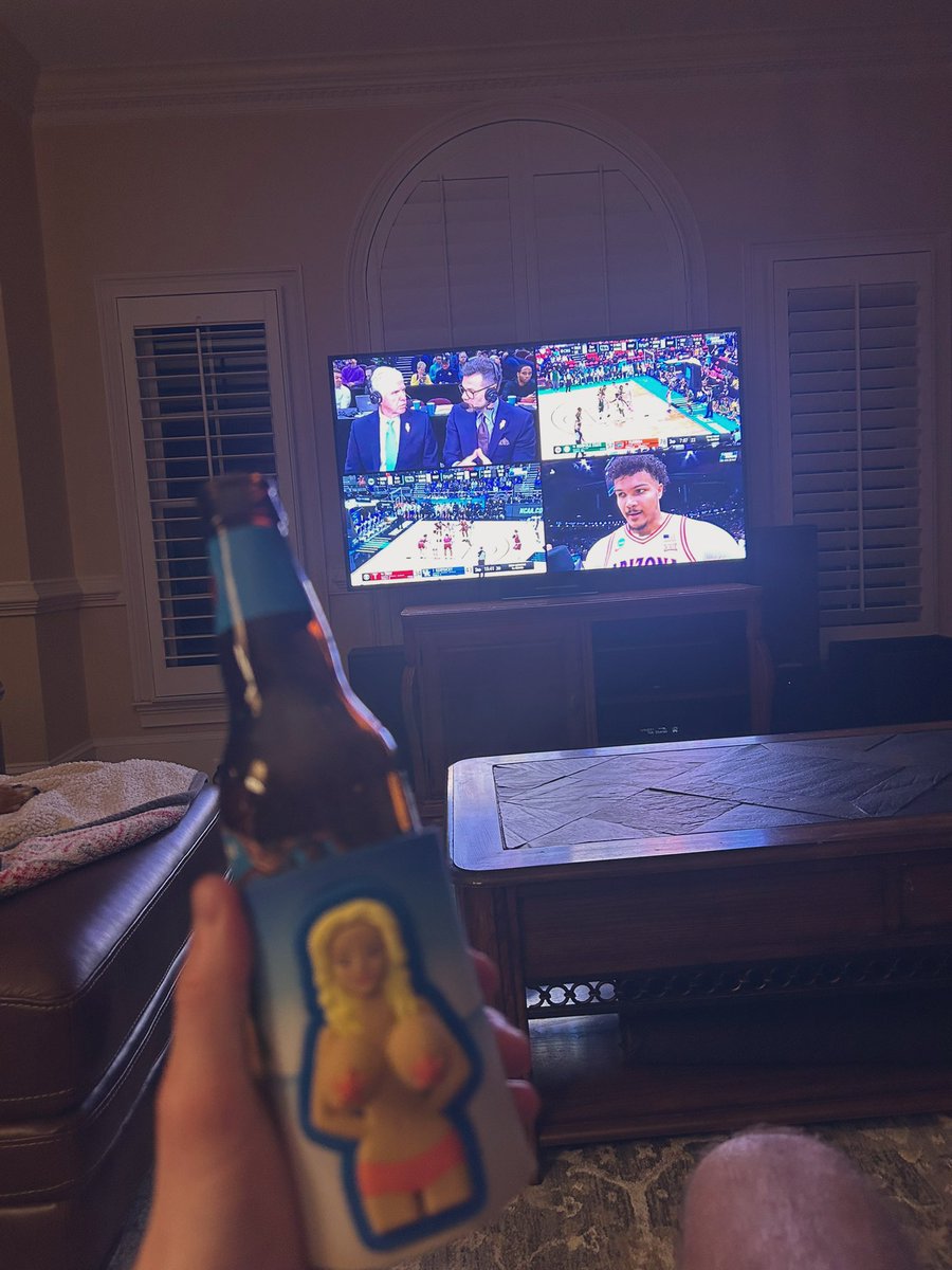My bracket may be busted but at least my drink has some solid support and cushion #LANK #MarchMadness