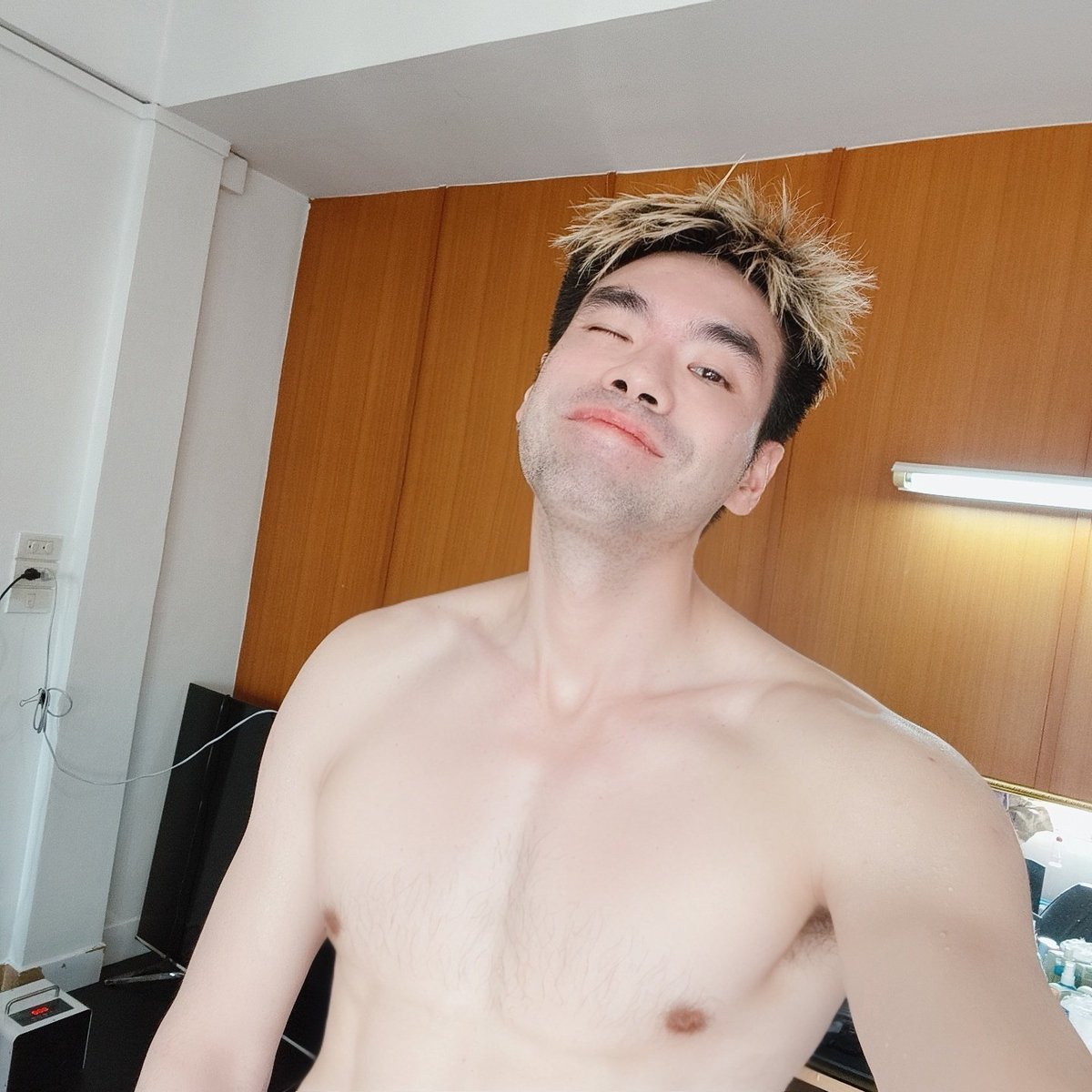 รอสักวันให้เธอมา...ถ้ายังไม่หันหน้ามา หันหลังมาให้ก่อนก็ได้นะ