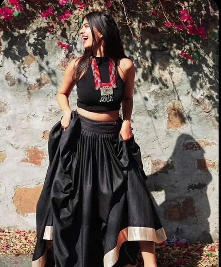 'Ertelemek, yaşamın mayasını kaçırır.
 Kızdıysan bağır, sevdiysen söyle, özlediysen arkasından koş...
Günaydınlar...