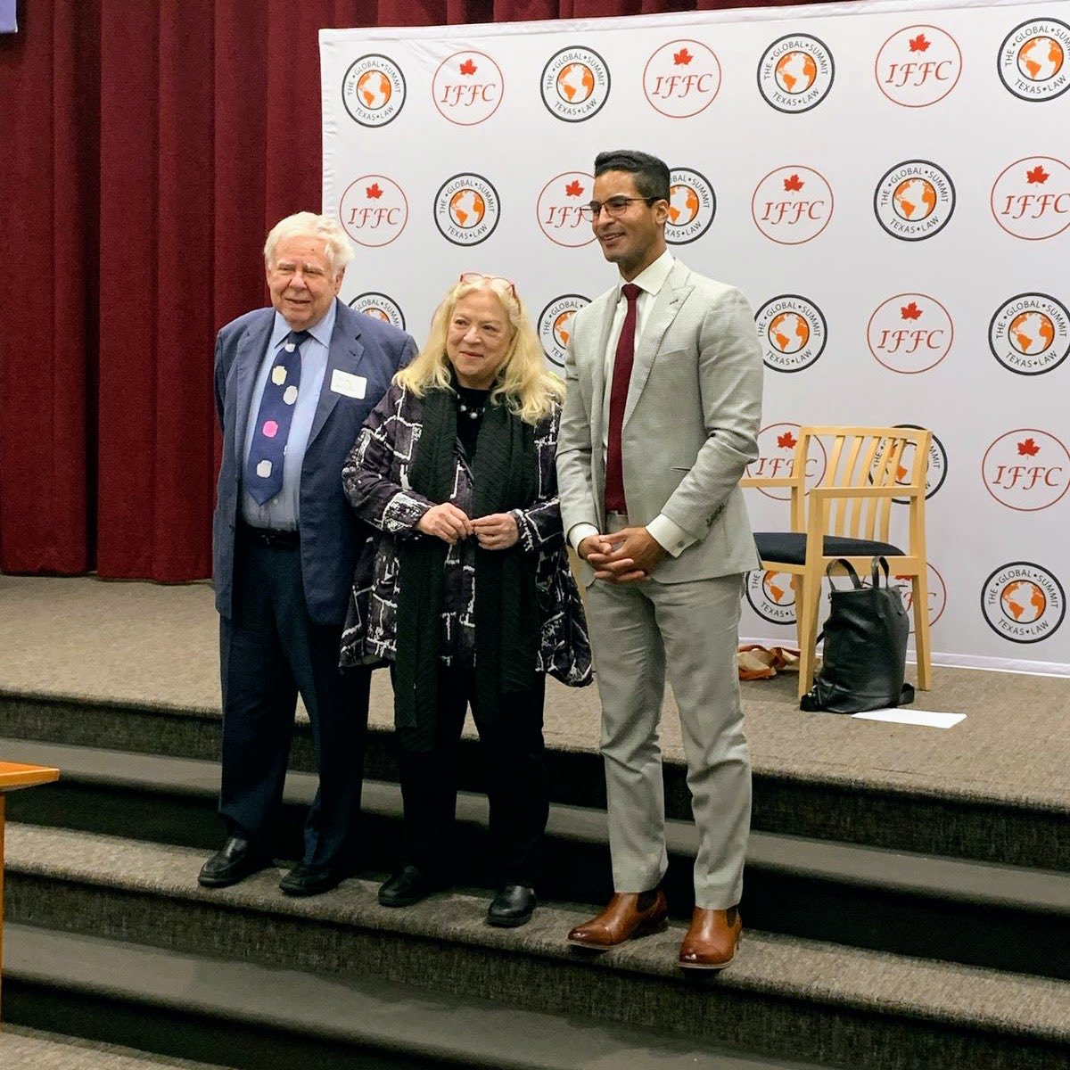 Paz Avila (@mpavilao) on Twitter photo Today was an exciting day at the #2025GlobalSummit on Constitutionalism at <a href="/UTAustin/">UT Austin</a>, featuring an inspiring talk by <a href="/KimLaneLaw/">Kim Lane Scheppele</a> celebrating the contributions of Prof. Levinson. Thanks to <a href="/RichardAlbert/">Richard Albert</a> for organizing this wonderful event. Today was an exciting day at the #2025GlobalSummit on Constitutionalism at <a href="/UTAustin/">UT Austin</a>, featuring an inspiring talk by <a href="/KimLaneLaw/">Kim Lane Scheppele</a> celebrating the contributions of Prof. Levinson. Thanks to <a href="/RichardAlbert/">Richard Albert</a> for organizing this wonderful event.