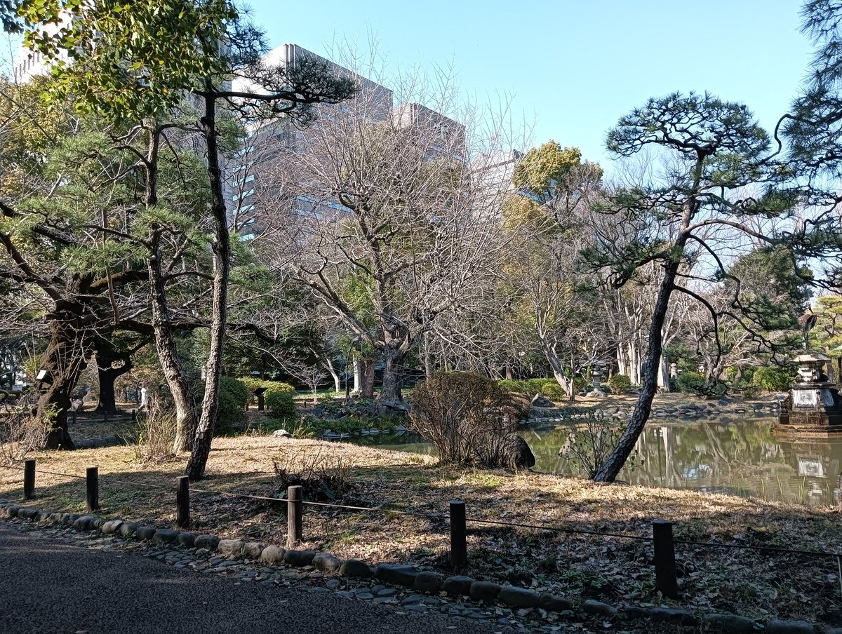 Bdebu1's tweet image. 日比谷野外音楽堂に来てます♬
#家入レオ
#springtree