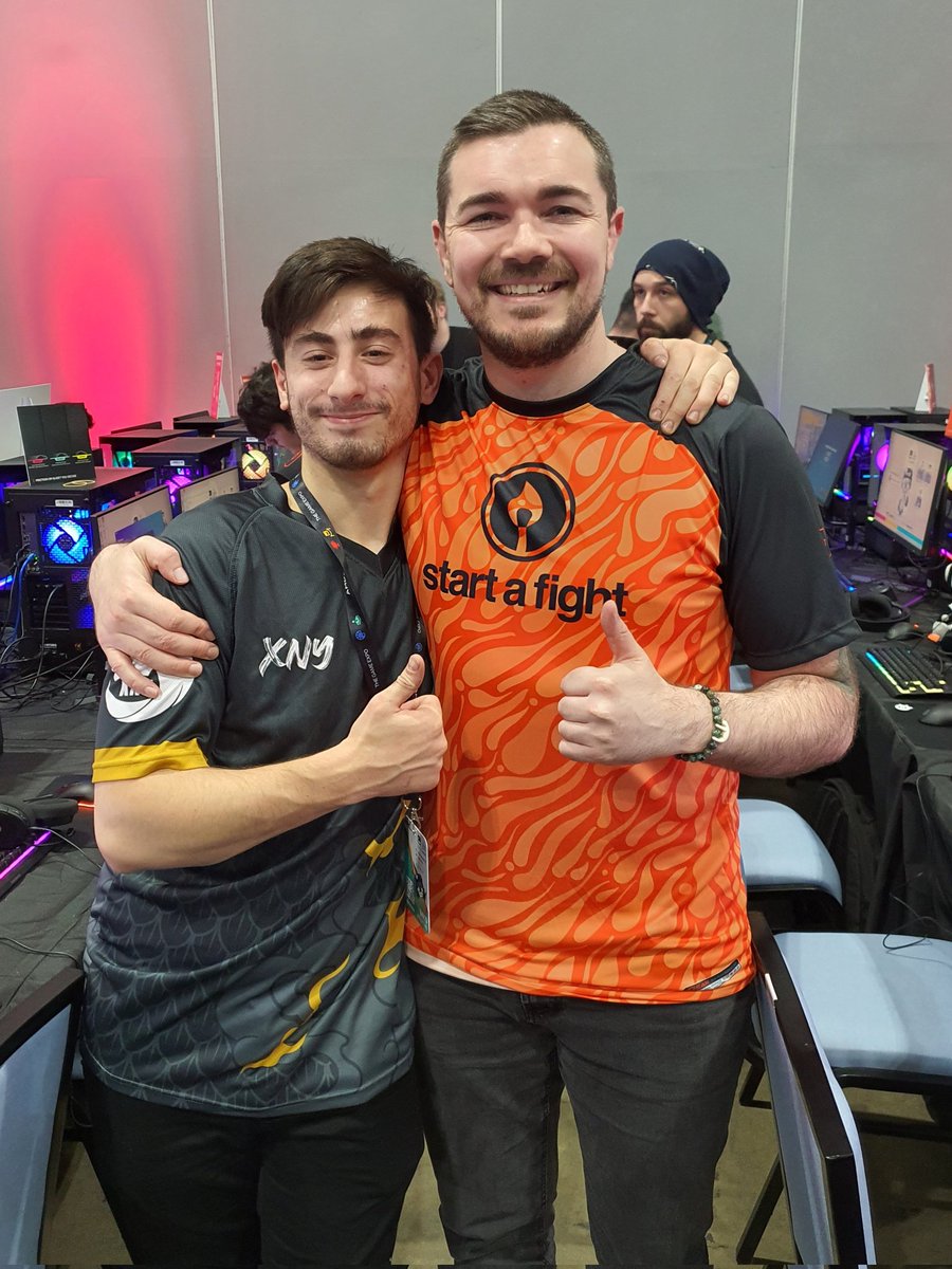 Couple more pics from LAN. Source a Fight with <a href="/paigepixiee/">paige_pixie</a> &amp; the legend himself <a href="/TheHolyTrrinity/">Javier Rodriguez</a> 🔥