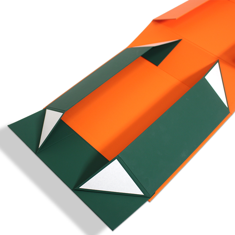 cfpackaging's tweet image. Classic Contrast Color Folding Box Recommendation：Changfa Packaging Customized Recycled Cardboard Foldable Packaging Boxes,Eco-Friendly Shopping Gift Packaging.
✅Moq：500pcs,Enable to custom print as your design.
✅Size：32X28X10.6 cm
#foldingbox #clamshellbox #brandedpackaging