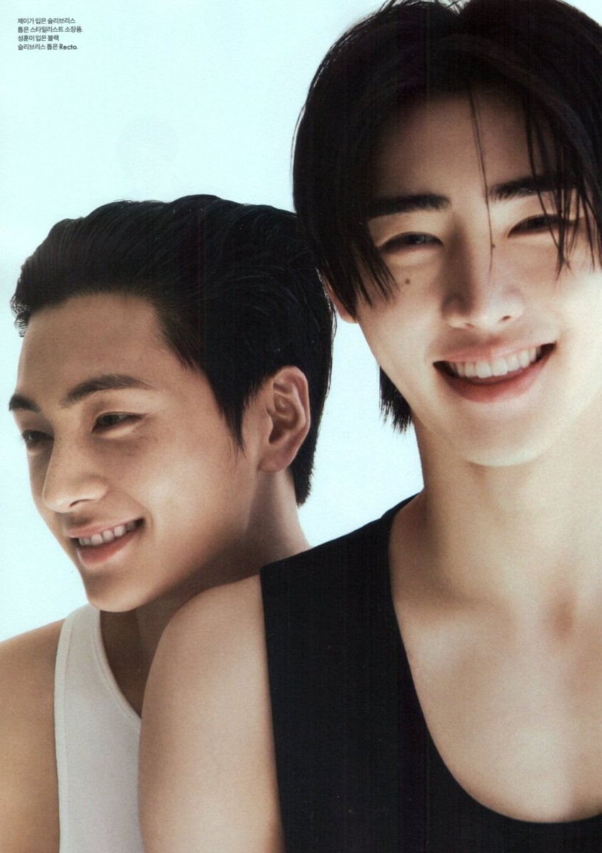 It feels like forever since we were last in the same frame, but here we are again this time striking a pose for ELLE Korea.  Excited to share this with you 𝖤𝗇𝗀𝖾𝗇𝖾, did you miss us together as much as we did? Stay tuned for more!