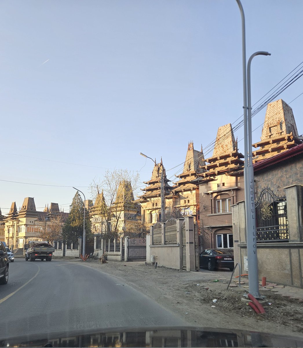 Day 144 of posting a random photo from Eastern Europe until $ENA reaches $3 

#ethena