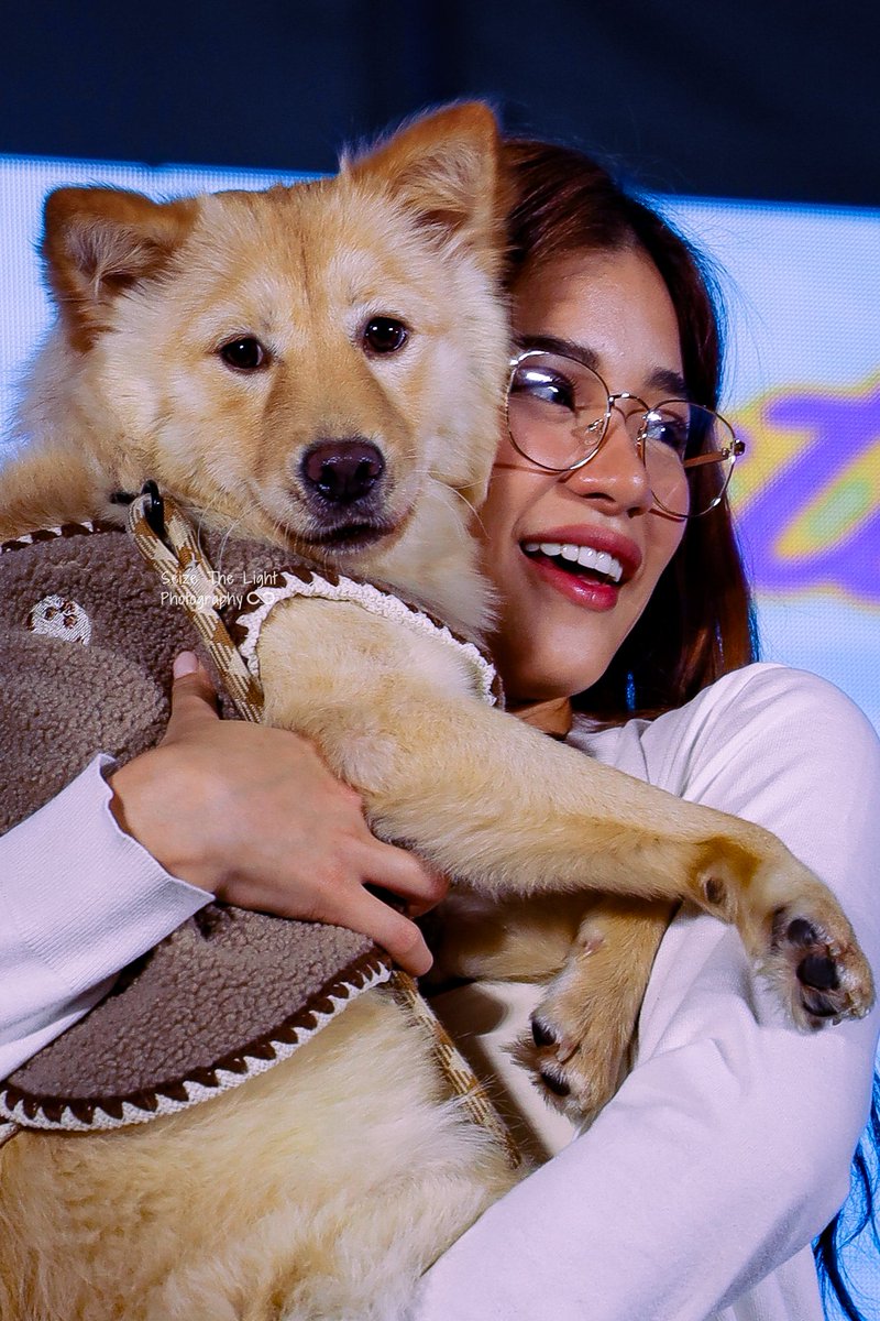 nothere_xx's tweet image. My first time seeing Ninicakes in person. 🥹

Aiah and Honey. 
@bini_aiah 

BINI AT FUR FESTIVAL
#FurFestival2025WithBINI #BINI