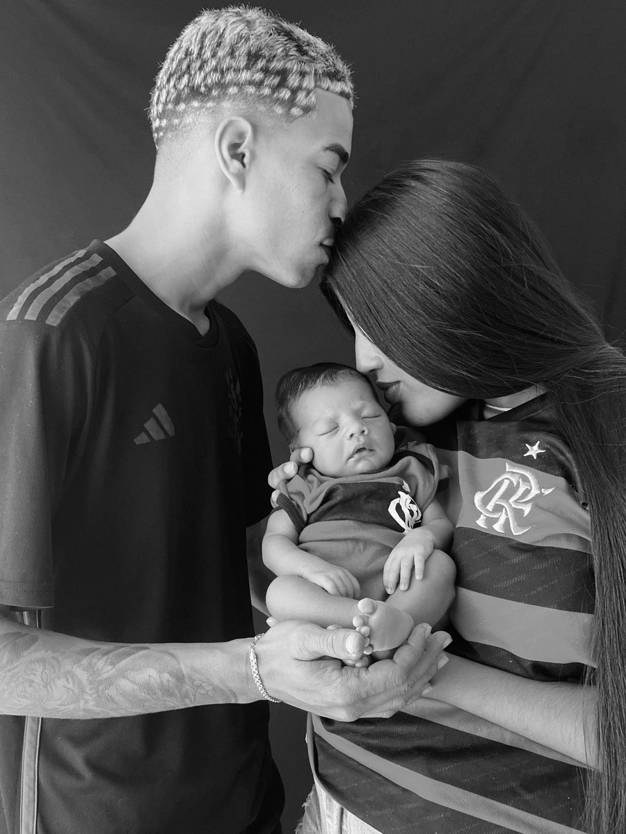 Stefane_bjs's tweet photo. Pra sempre em meu coração, te amo meu amor!💔🥀 https://t.co/fqWULLPEWY