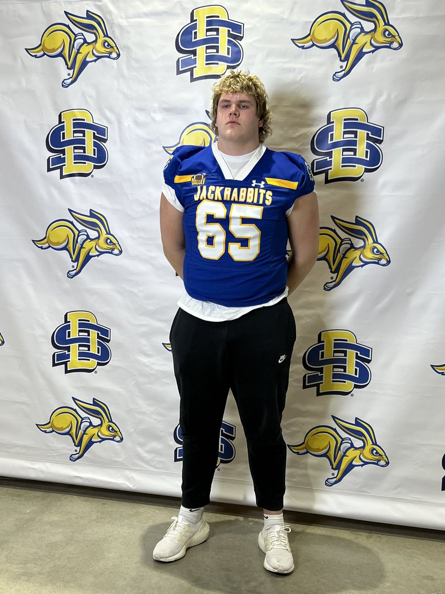 kock_bryce's tweet image. Had a great time at SDSU today! Thanks for having me! @CoachBangSDSU @ldbengtson @CoachEidsness @CoachDtjackson