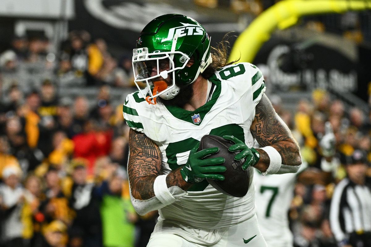 NFL Free Agency Moves:

Chargers sign TE Tyler Conklin to 1-yr, $3M deal with $4.5M max

Lions sign CB Avonte Maddox

Chiefs sign CB Robert Rochell to 1-yr deal

Browns sign LB Jerome Baker