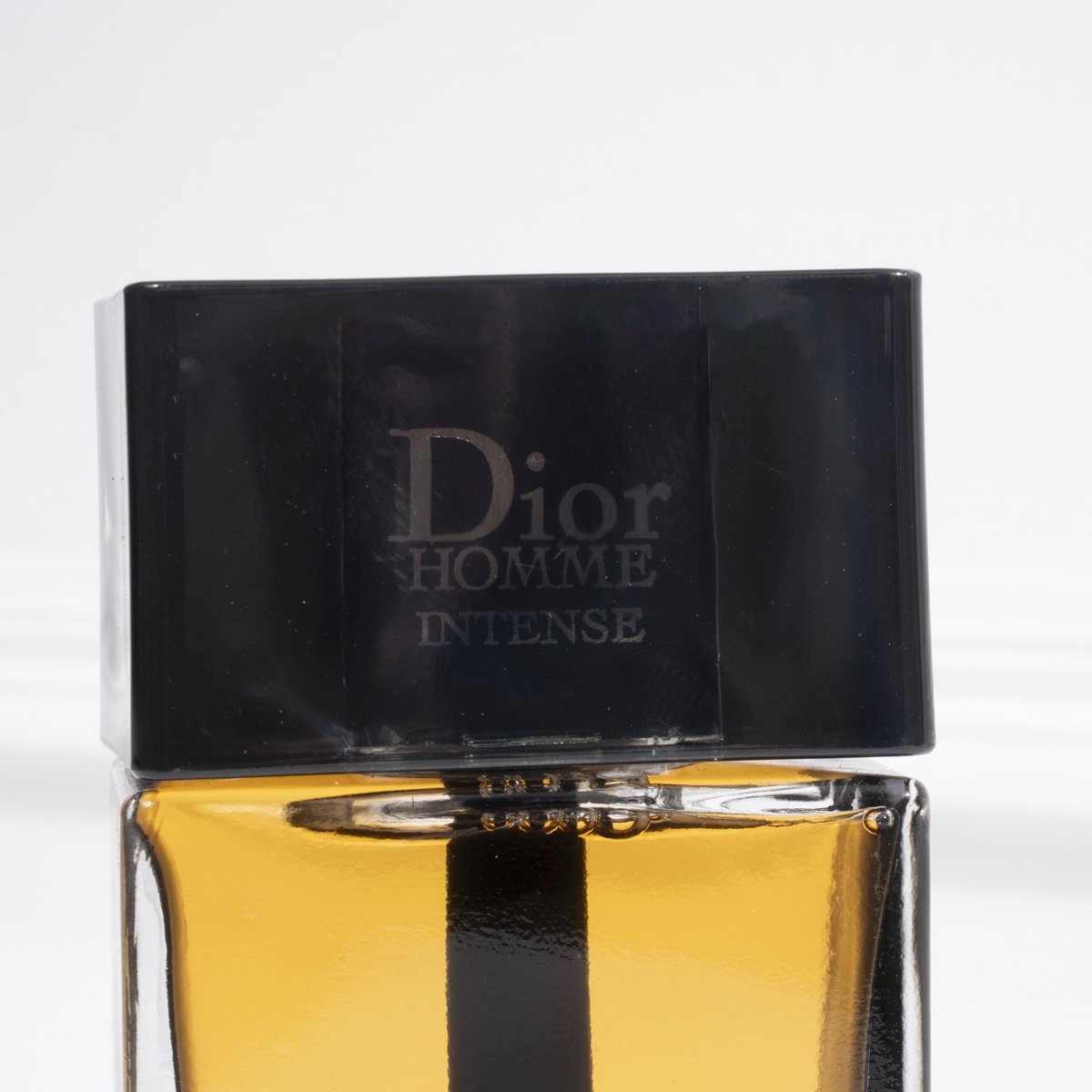 areej123490's tweet photo. أفضل العطور الرجالية على الاطلاق
ايقونة عطرية خالدة ✨

وهل يخفى القمر
 (Dior Homme intense)
(Hug scent)

ملوك الجاذبية الأرضية 👨‍❤️‍💋‍👨

نقاء تطابق أداء ممتاز ✨ 

اطلب الآن 📩 واستمتع بالأناقة والتفرد 👔 https://t.co/E260W0vQLa