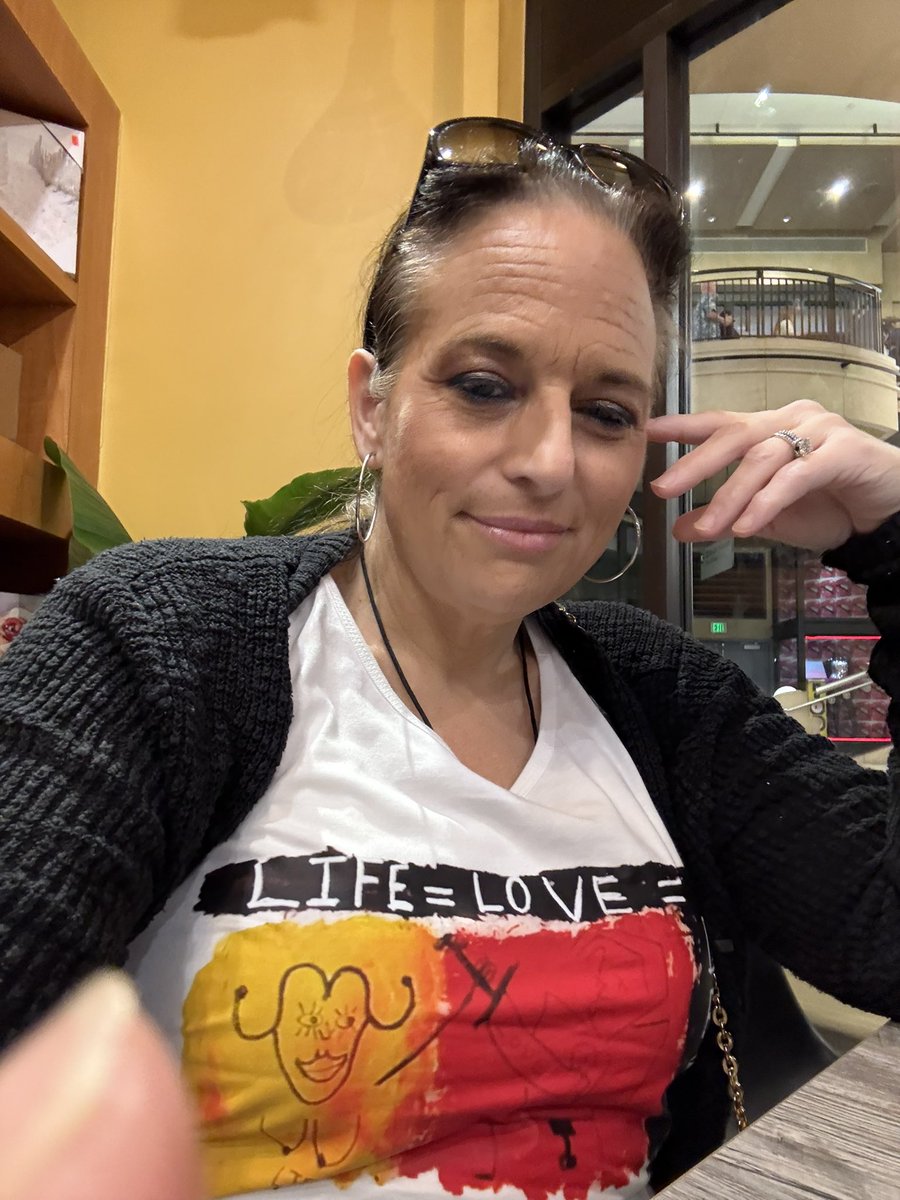 StanMmd's tweet image. Date night at #PaleyFest with my wife.  Excited for the #Severance event! Wondering if anyone will notice her Bwick Elias art. @BenStiller #IfLucyFell