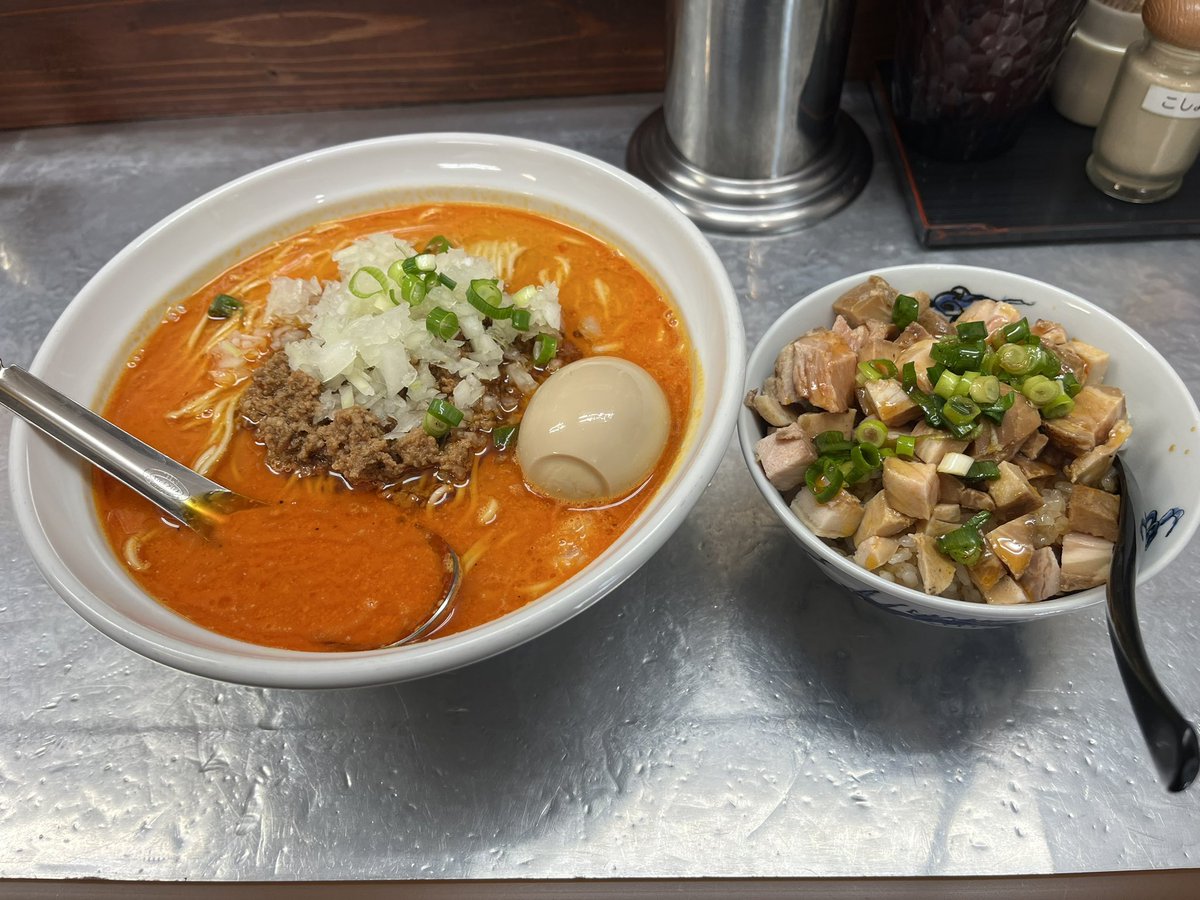 zen_brad's tweet photo. 八王子市
麺や睡蓮
担々麺
ラー油飯 https://t.co/irr77nlCR5