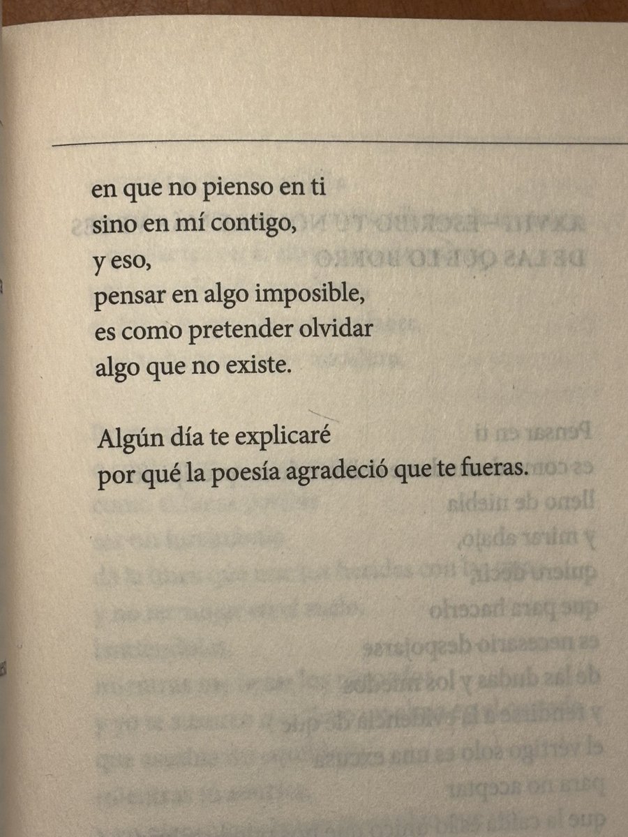 pparamo_'s tweet image. Hoy en el Día de la Poesía, gracias @elvirasastre , solo tú podría convertir el dolor en algo tan bello como tus poemas.