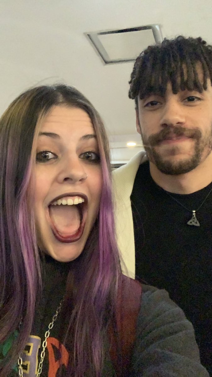 ꧁༒☬ 𝖛𝖎ø𝖑𝖊/𝖓𝖙𝖆 ☬༒꧂ VIO A MCR tweet media