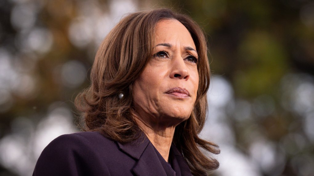 Protect Kamala Harris ✊ (@disavowtrump20) on Twitter photo 🚨NEW: Donald Trump has revoked Vice President Harris’s security clearance in an unprecedented move of political retribution.
RETWEET if you stand with <a href="/KamalaHarris/">Kamala Harris</a> against Trump! 🚨NEW: Donald Trump has revoked Vice President Harris’s security clearance in an unprecedented move of political retribution.
RETWEET if you stand with <a href="/KamalaHarris/">Kamala Harris</a> against Trump!
