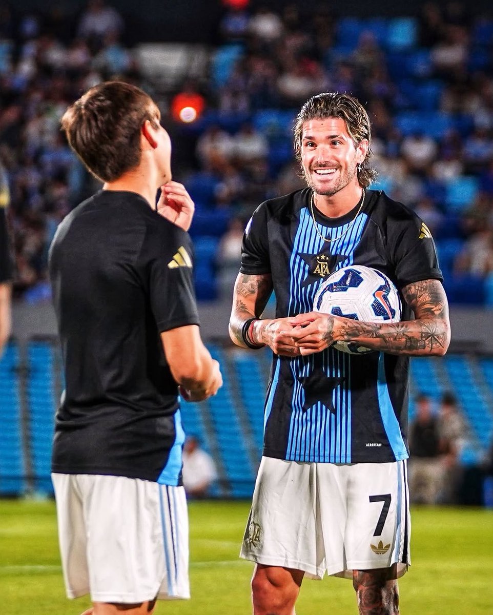 Rivasista. tweet media