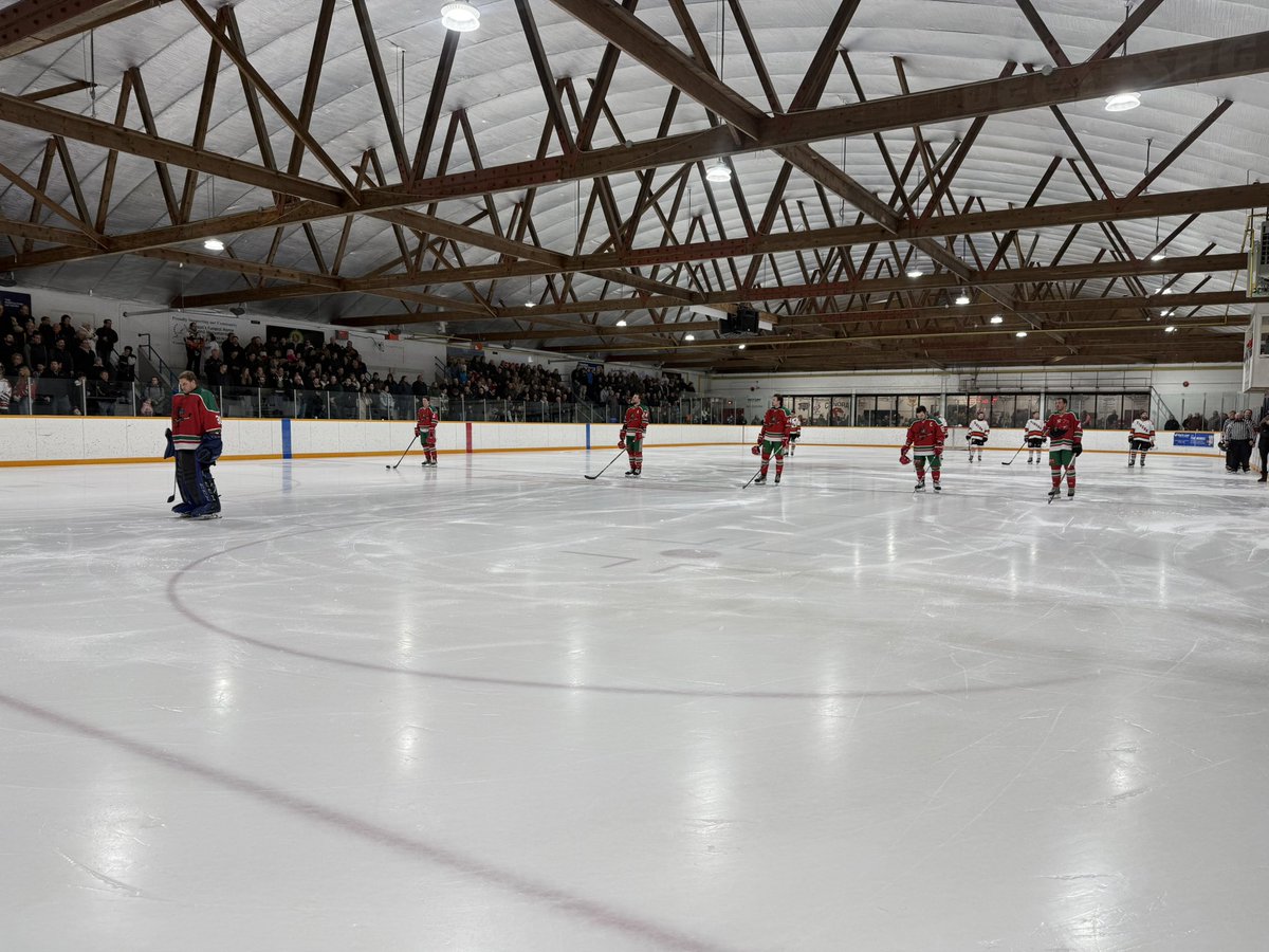 Full barn for Game 2 of the <a href="/saskeasthockey/">Sask East Hockey League</a> finals #madhouse